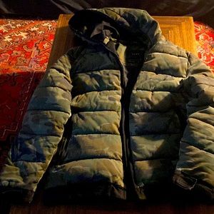 Zara puffer jacket camo. Used only wore a few times.